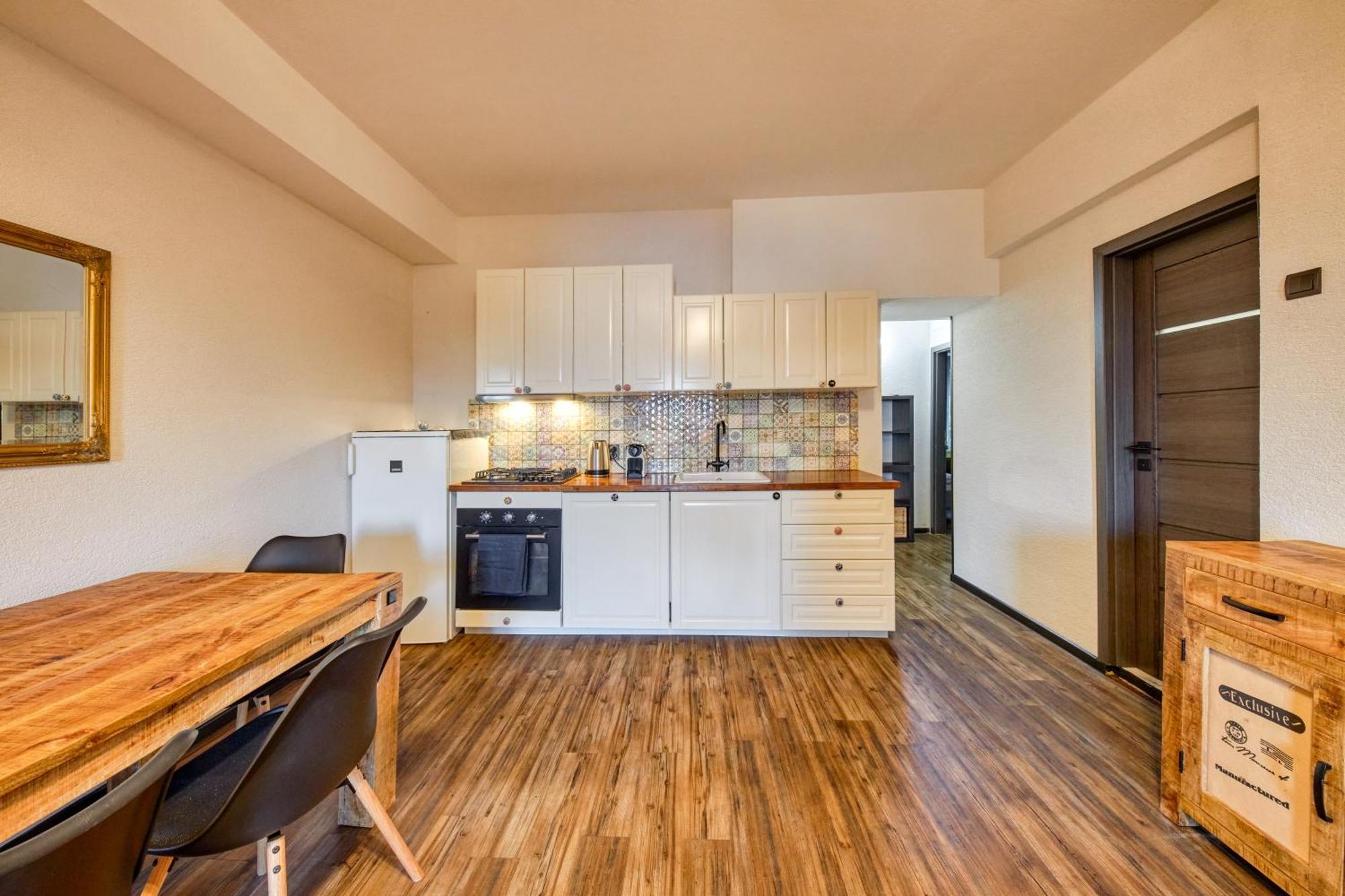 Mahalo Apartment Bratislava Luaran gambar